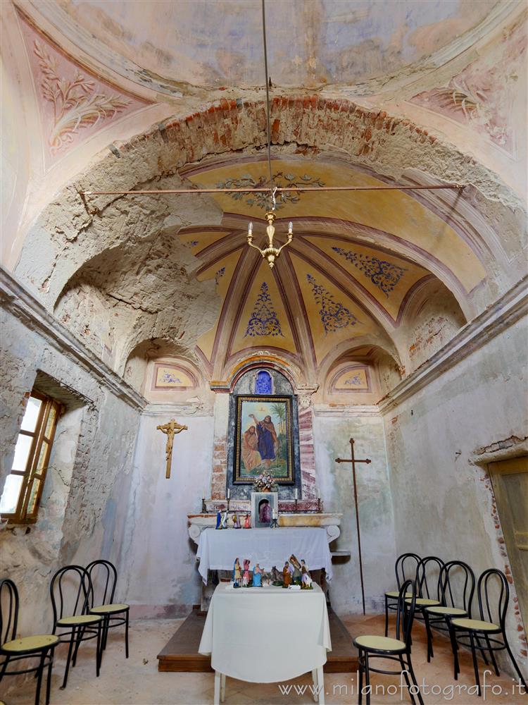 Cossato (Biella) - Interno della cappella di San Giovanni nel Castello di Castellengo